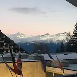 Alpine In Swiss Village Of 公寓